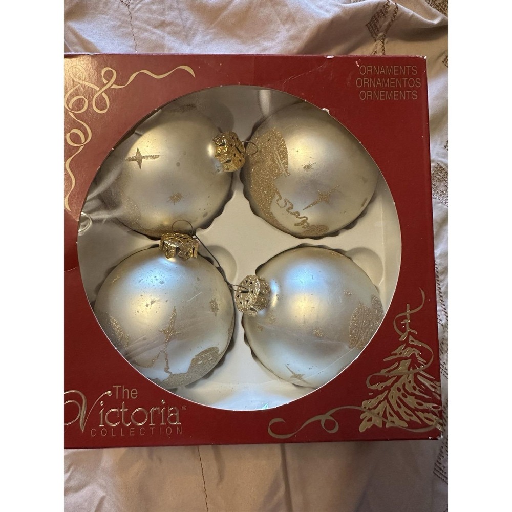 VTG THE VICTORIA COLLECTION Set Of 4 Glass Christmas Ornaments Hold‎ Bethleham
